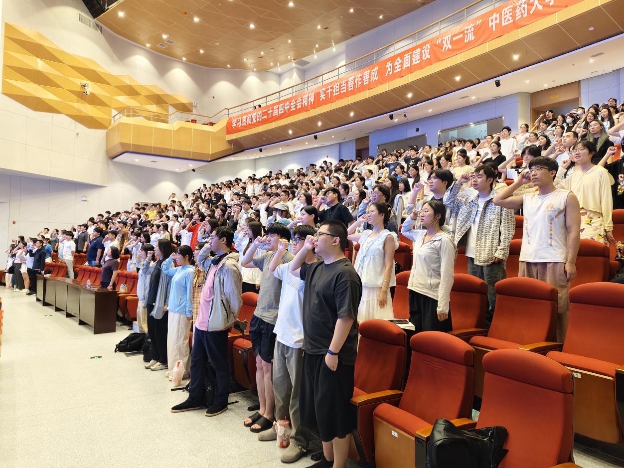 引导同学们顺利完成从理论大发体育ap